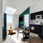 Intimate Apartment - 1Br 4P - Place De La Nation