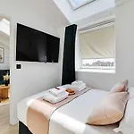 Intimate Apartment - 1Br 4P - Place De La Nation