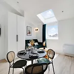 Intimate Apartment - 1Br 4P - Place De La Nation